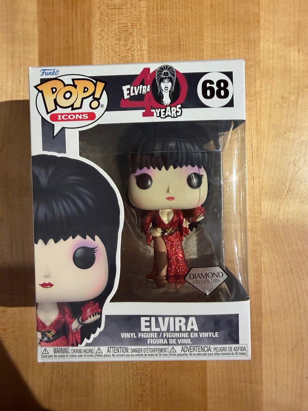 Funko POP! Icons Elvira 40 Years #68 Diamond Collection